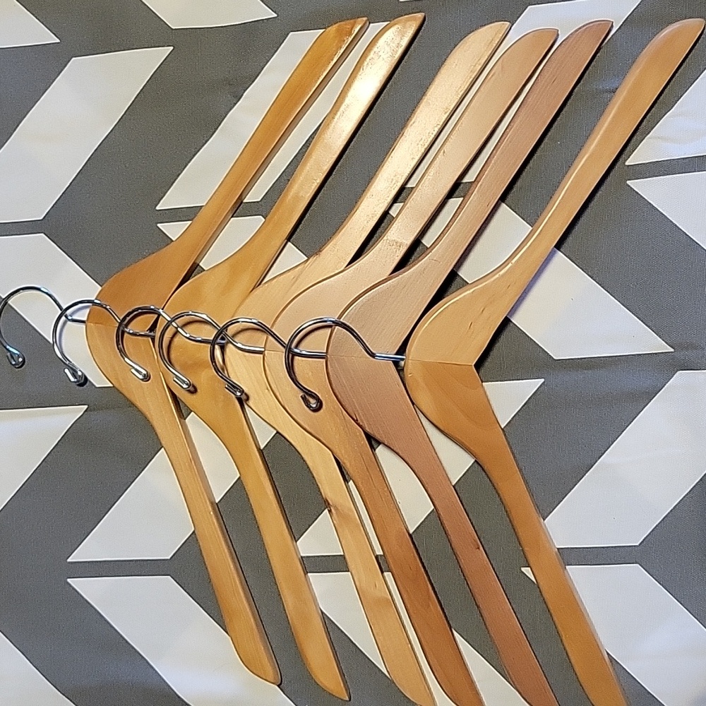 Set of 6 wooden hangers